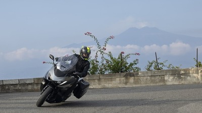 Prova Honda FORZA 750: le FOTO