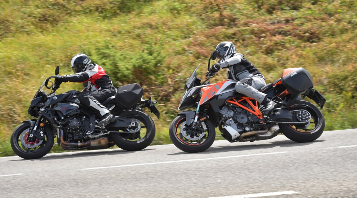 Sfida: KTM 1290 Super Duke GT – Yamaha 
