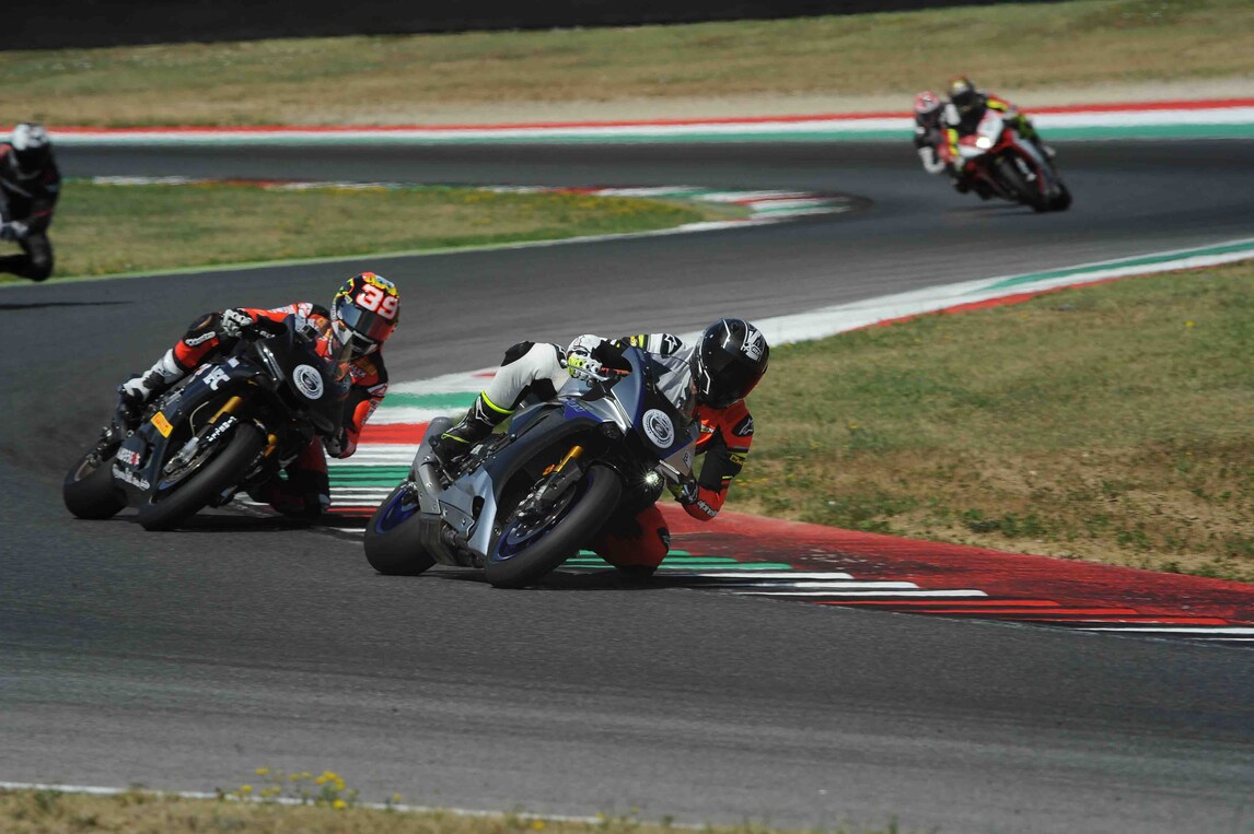 Pirelli Diablo Superbike SC3 la prova delle “slick” per tutti Foto InMoto.it