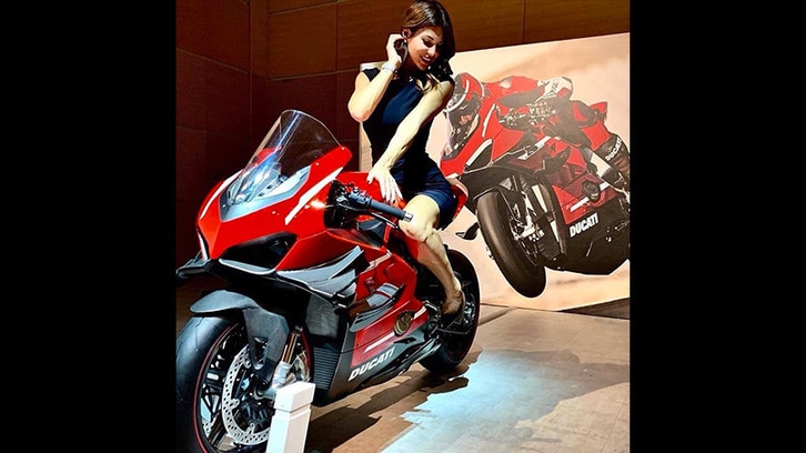 Ducati Panigale V4: la sexy Superleggera finisce in rete