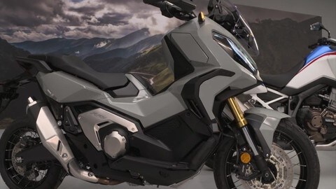 Video Honda X-ADV 2021: walking around