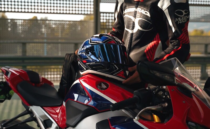 GIVI 50.6 SPORT DEEP VIDEO - Video | InMoto.it