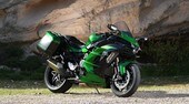 Kawasaki Ninja H2, richiamo per un problema alla centralina