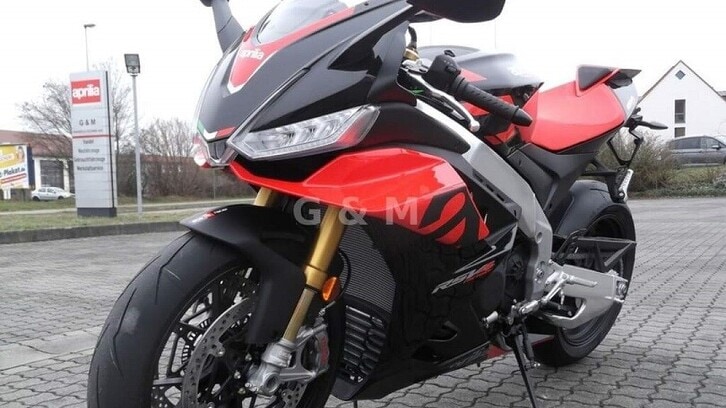 Aprilia RSV4: nuove foto in attesa del debutto ufficiale