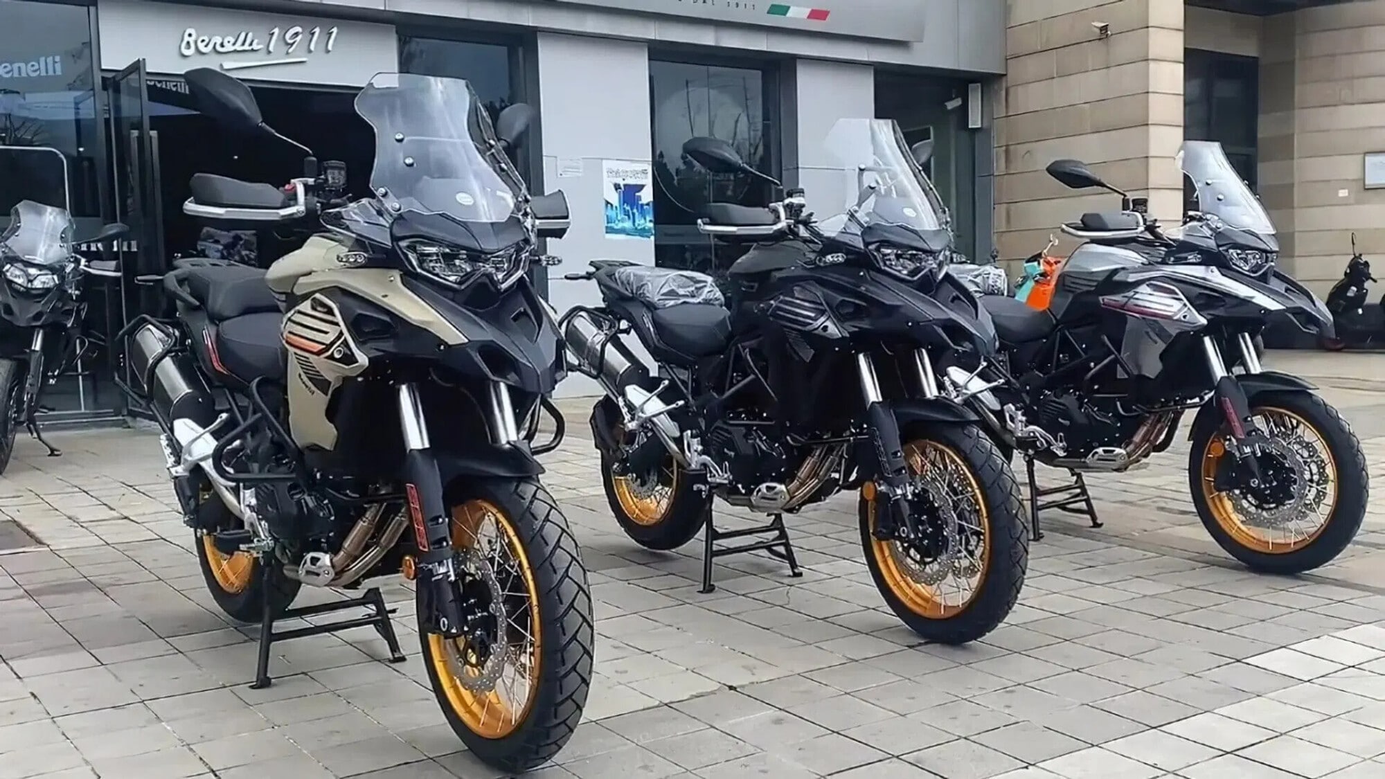 Benelli TRK 552: più motore, meno peso