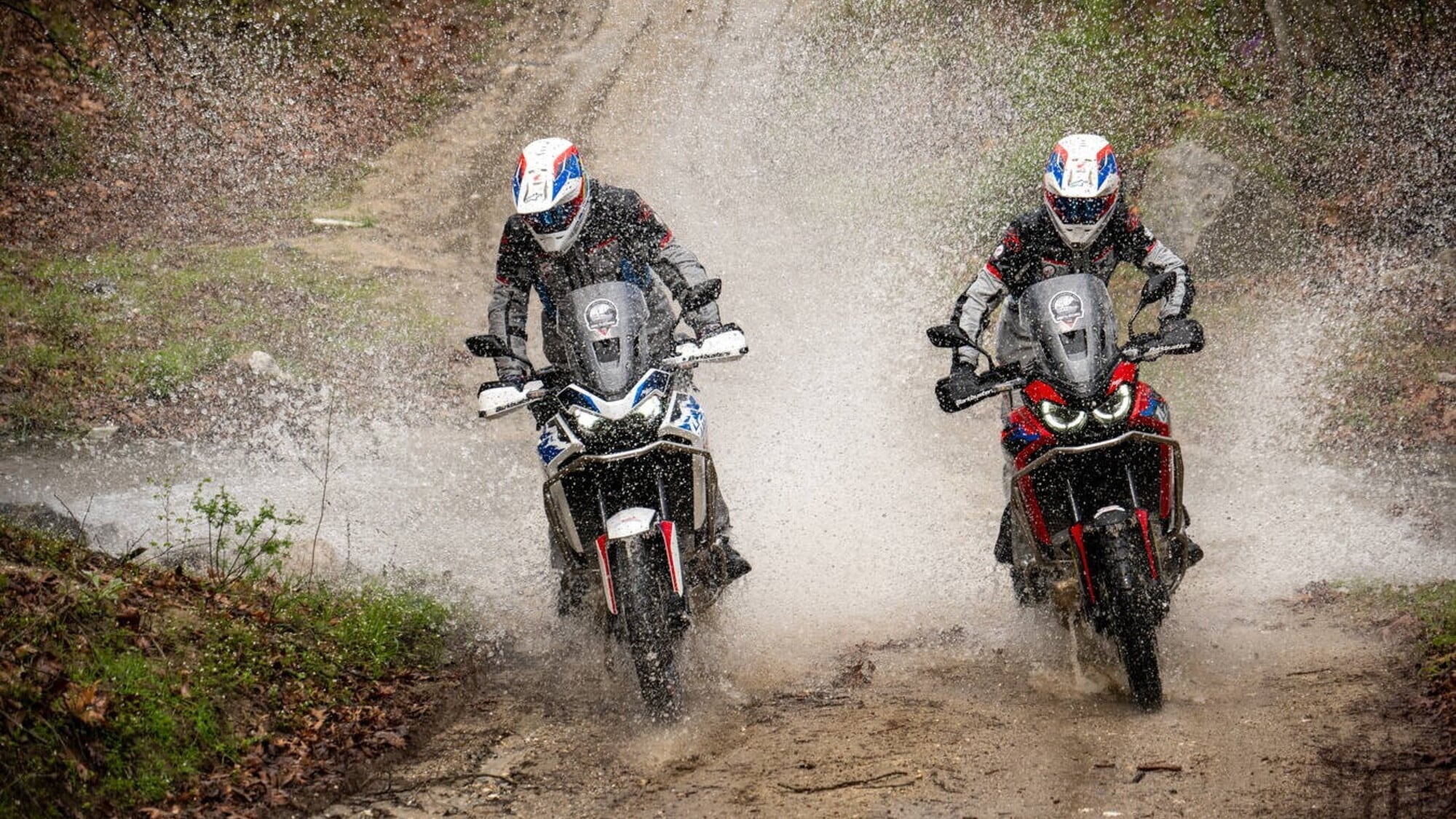 L'Honda CRF1100L Africa Twin guida l’Adventure Roads 2025 da Roma a Istanbul