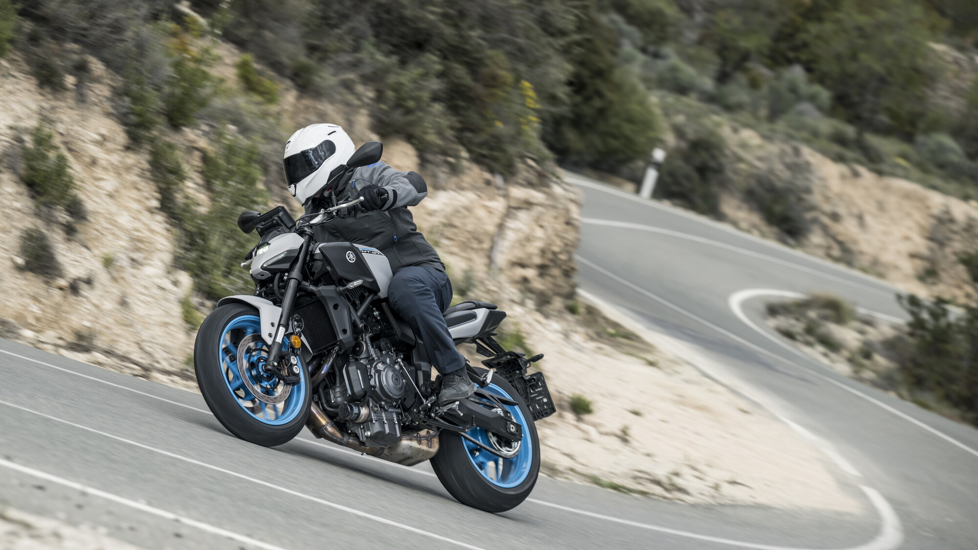 Yamaha MT-07 e MT-07 Y-AMT 2025: per chi è (e per chi non è)