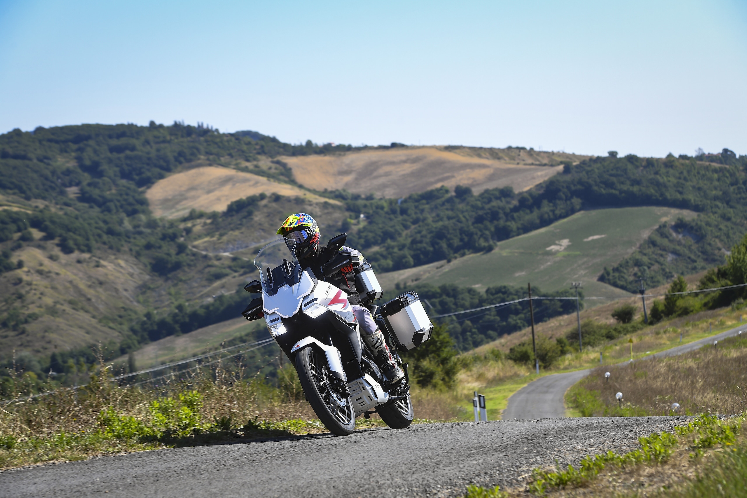 Zontes ZT703 F: le foto del test