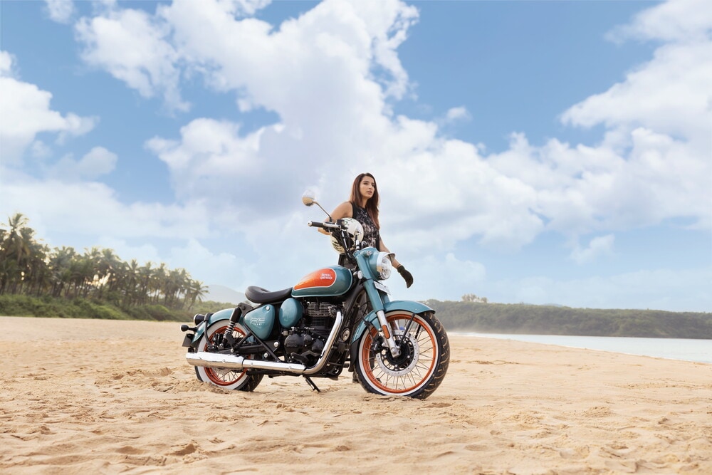 Royal Enfield Goan Classic 350: le foto dell'edizione speciale