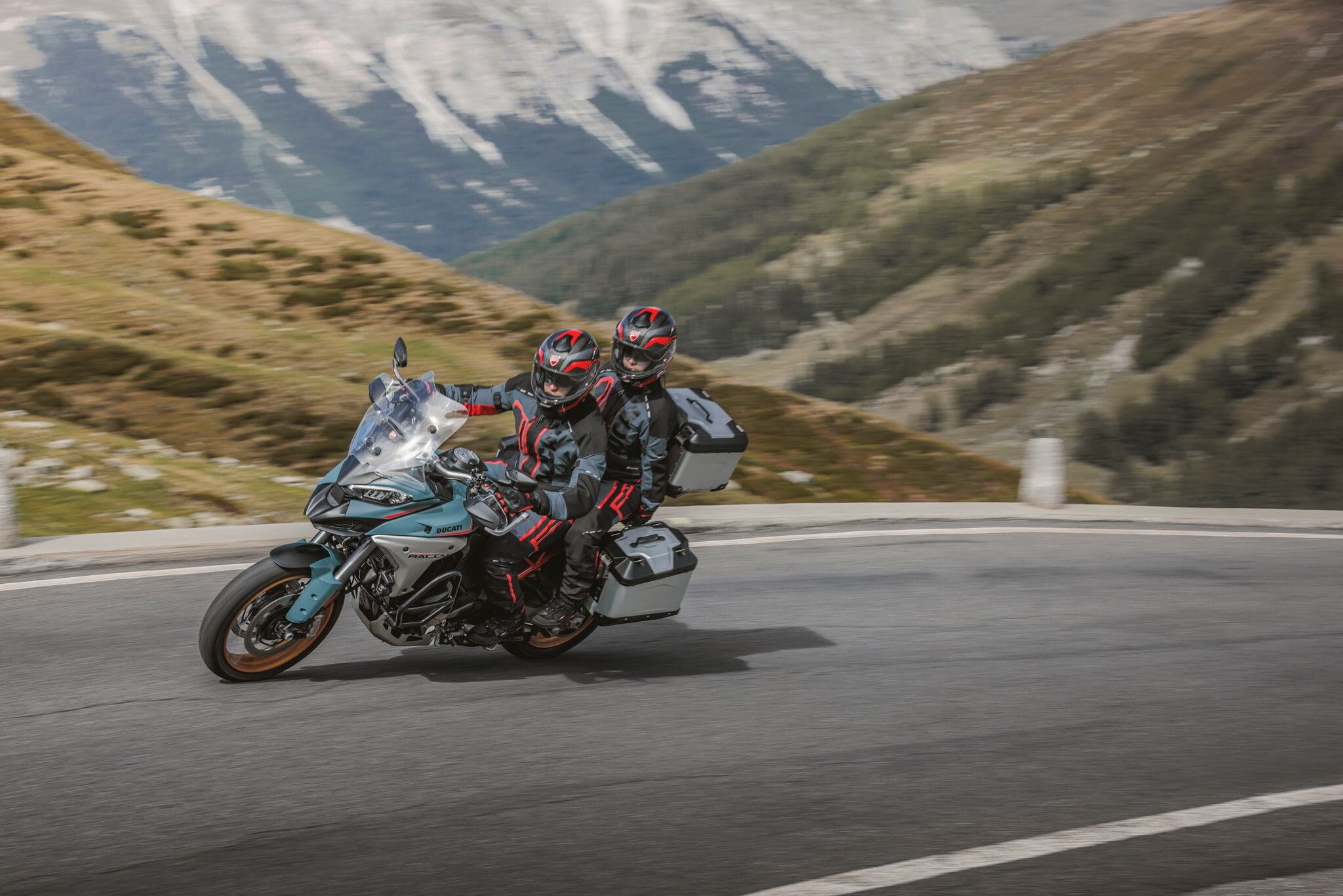 Ducati Multistrada V4 Rally 2026: le foto
