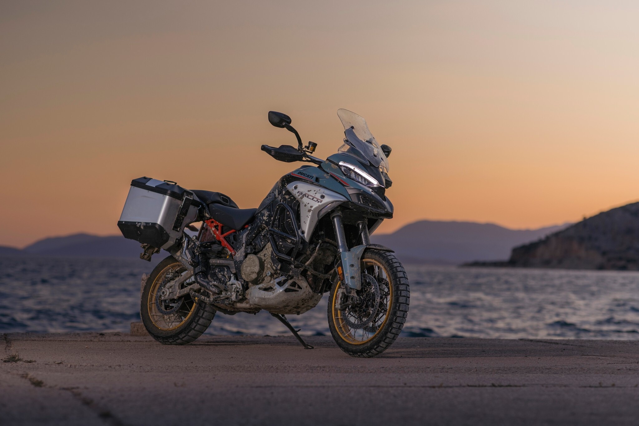 Ducati Multistrada V4 Rally 2026: le foto