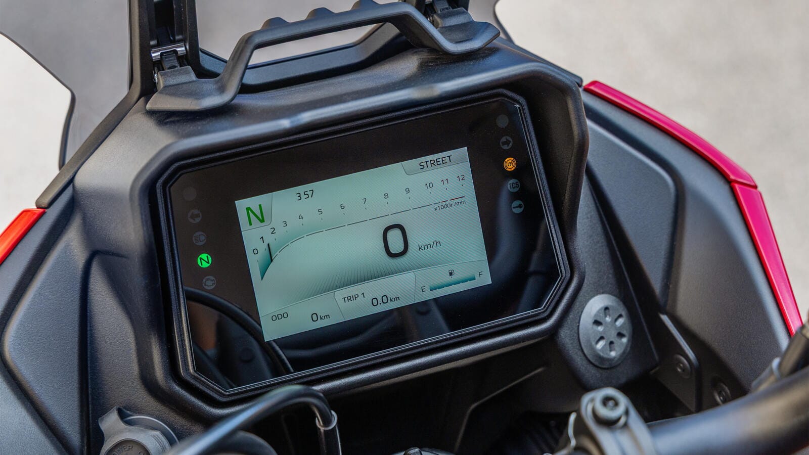 Yamaha Tracer 7 e 7 GT Y-AMT: le foto della versione 2026