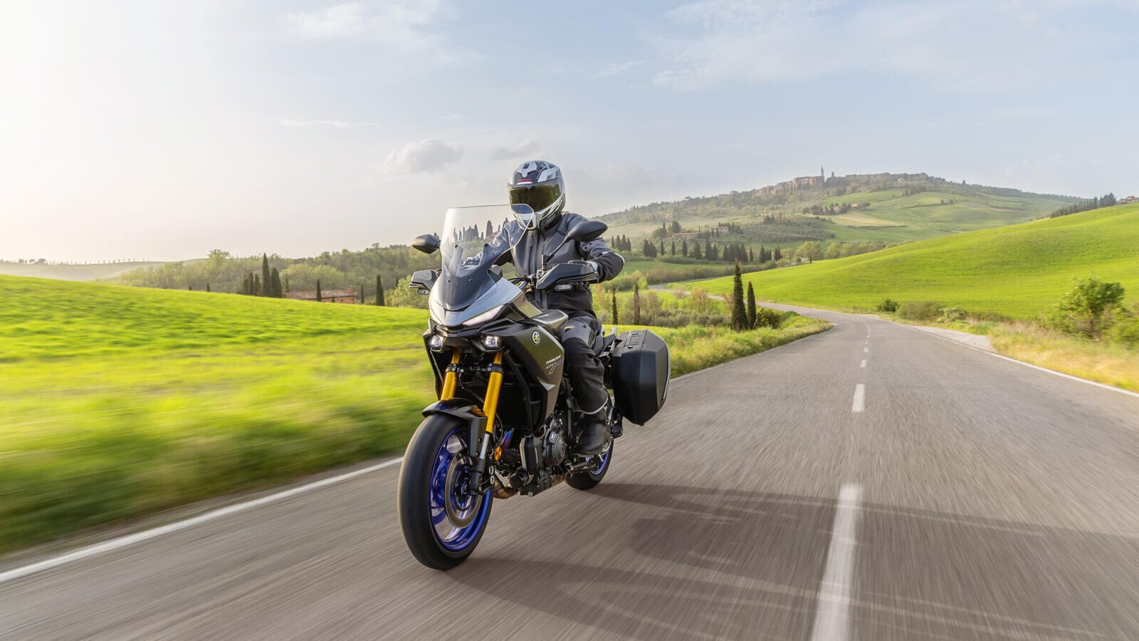 Yamaha Tracer 7 e 7 GT Y-AMT: le foto della versione 2026