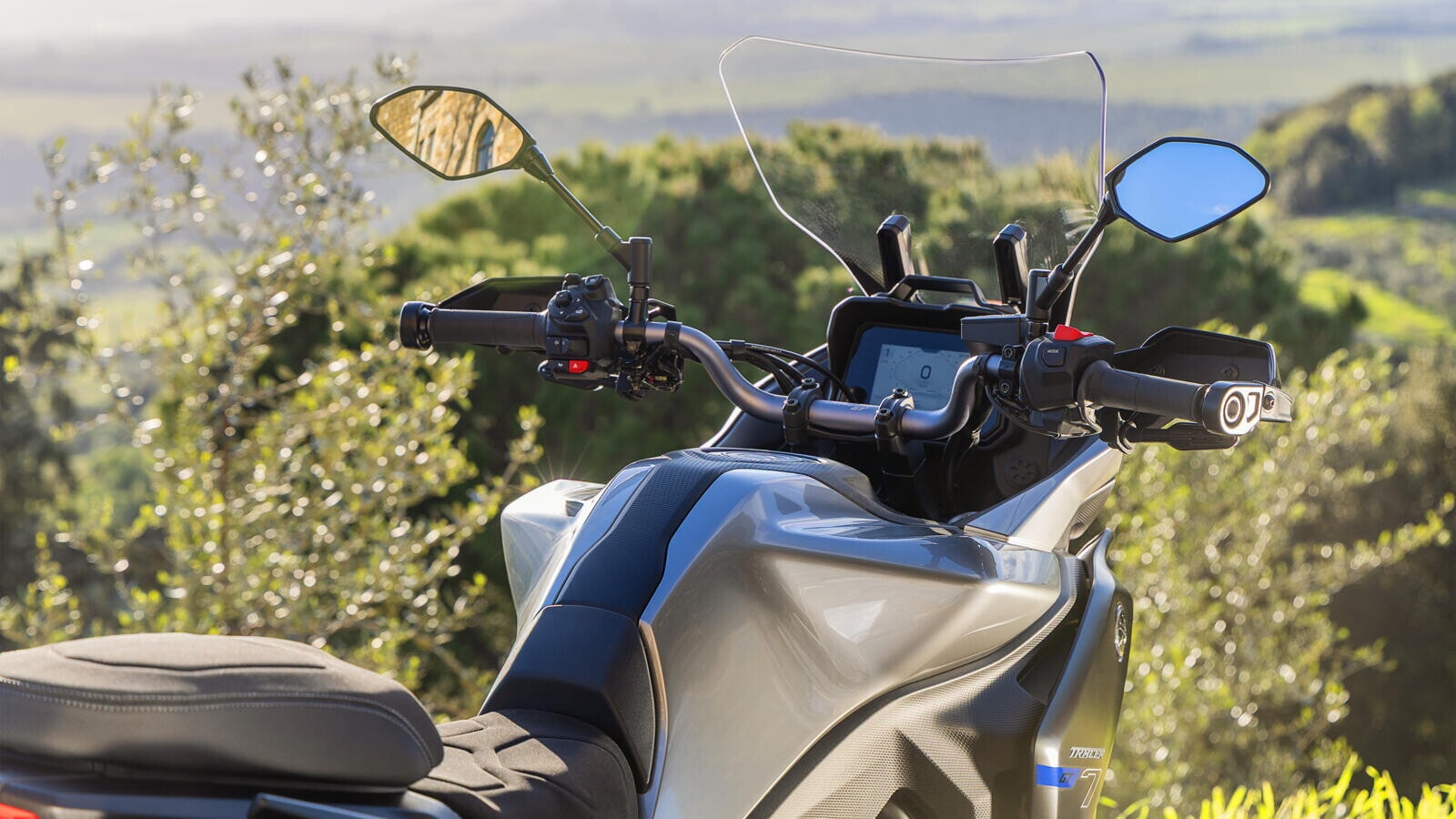 Yamaha Tracer 7 e 7 GT Y-AMT: le foto della versione 2026
