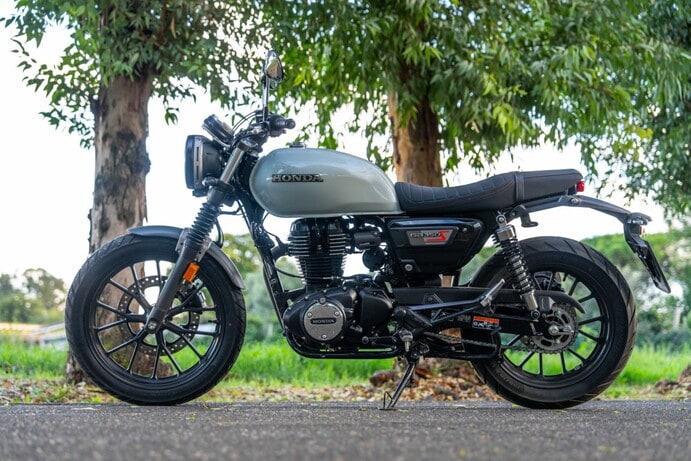 Test, Honda GB 350S: le foto della prova 