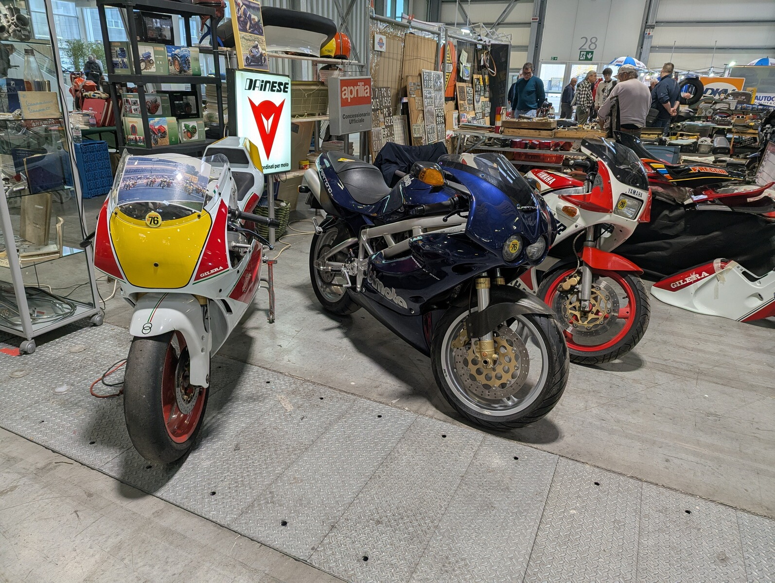Auto e Moto d'Epoca 2025: le foto live dell'evento