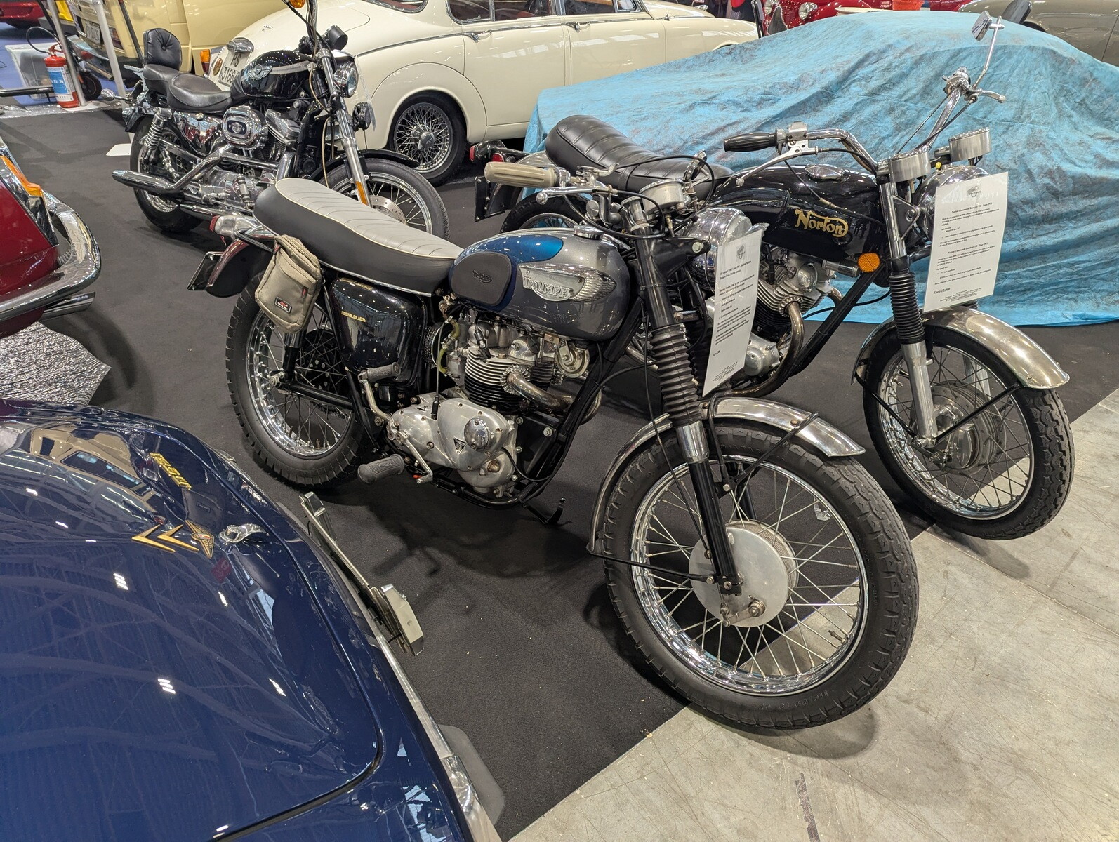Auto e Moto d'Epoca 2025: le foto live dell'evento