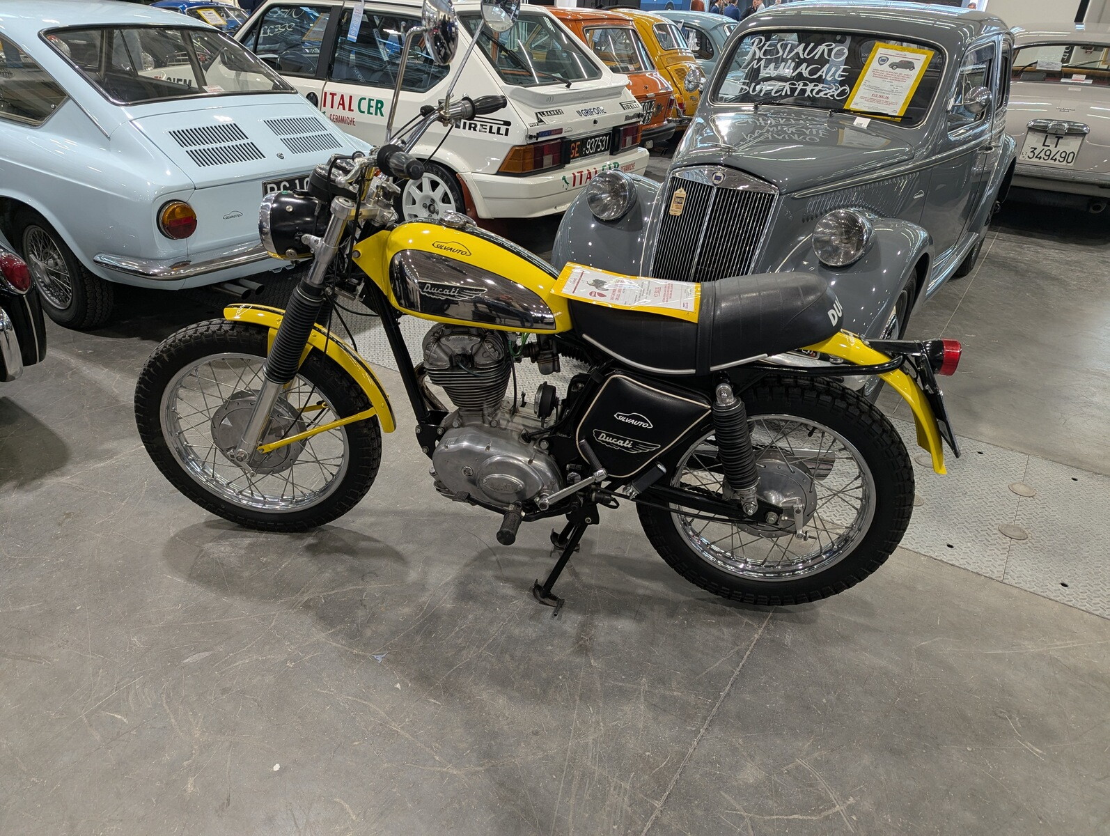 Auto e Moto d'Epoca 2025: le foto live dell'evento