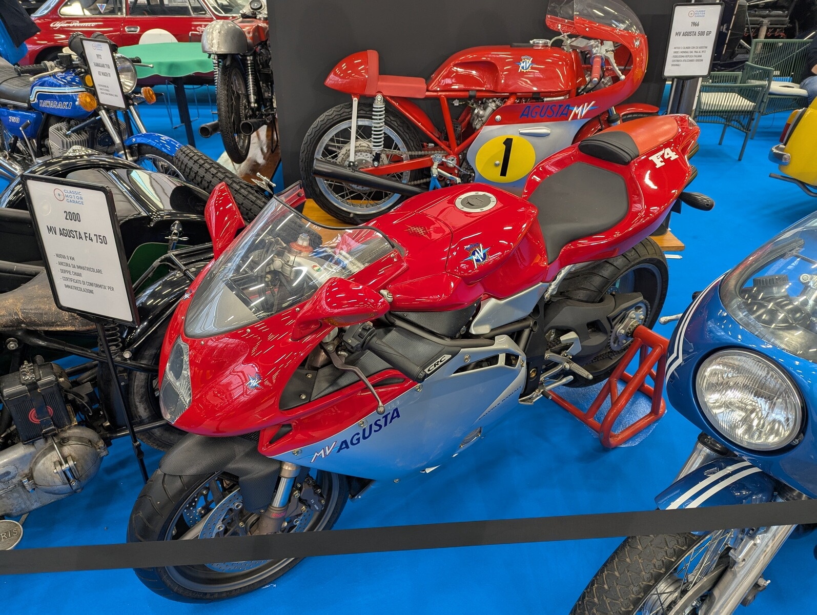 Auto e Moto d'Epoca 2025: le foto live dell'evento