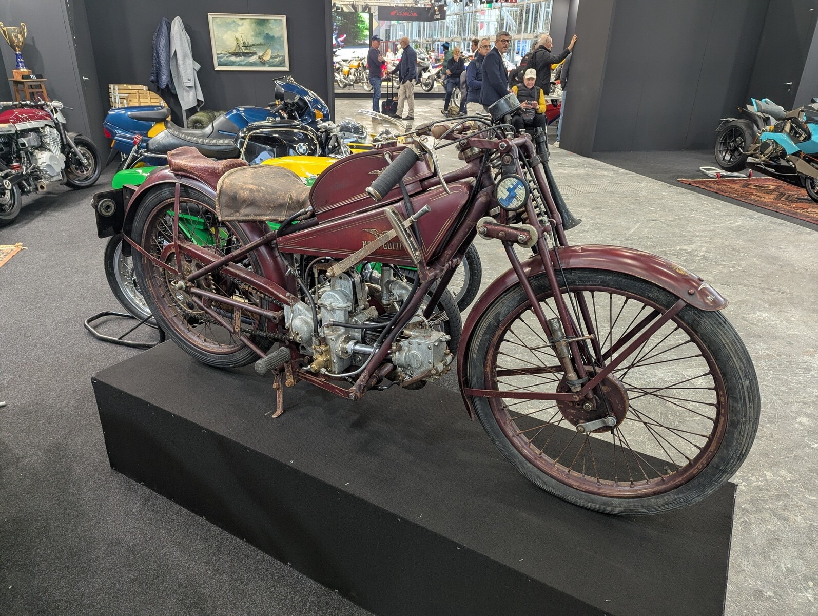 Auto e Moto d'Epoca 2025: le foto live dell'evento
