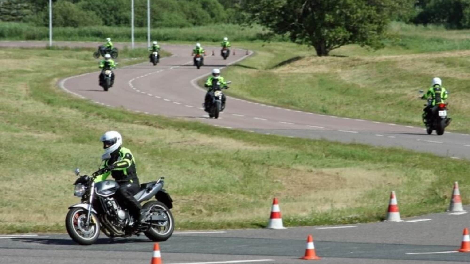 Aumento dei costi per la patente di guida: rincari fino al 300% dal 1° novembre 2025