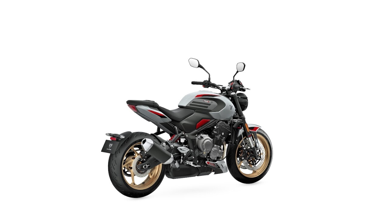 Triumph Trident 800 2026: le foto