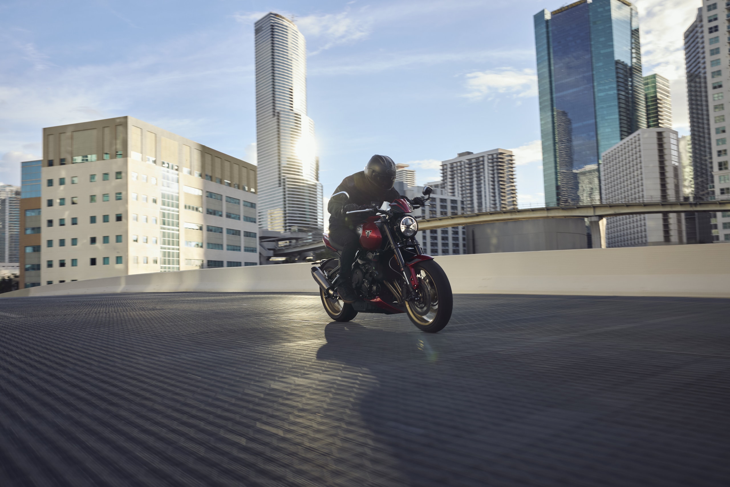 Triumph Trident 800 2026: le foto