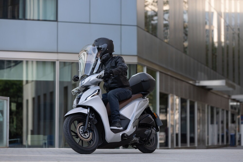 Kymco People R Hybrid: le foto