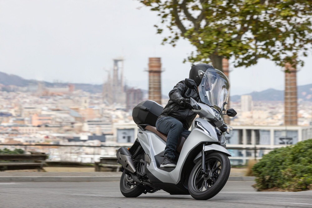 Kymco People R Hybrid: le foto