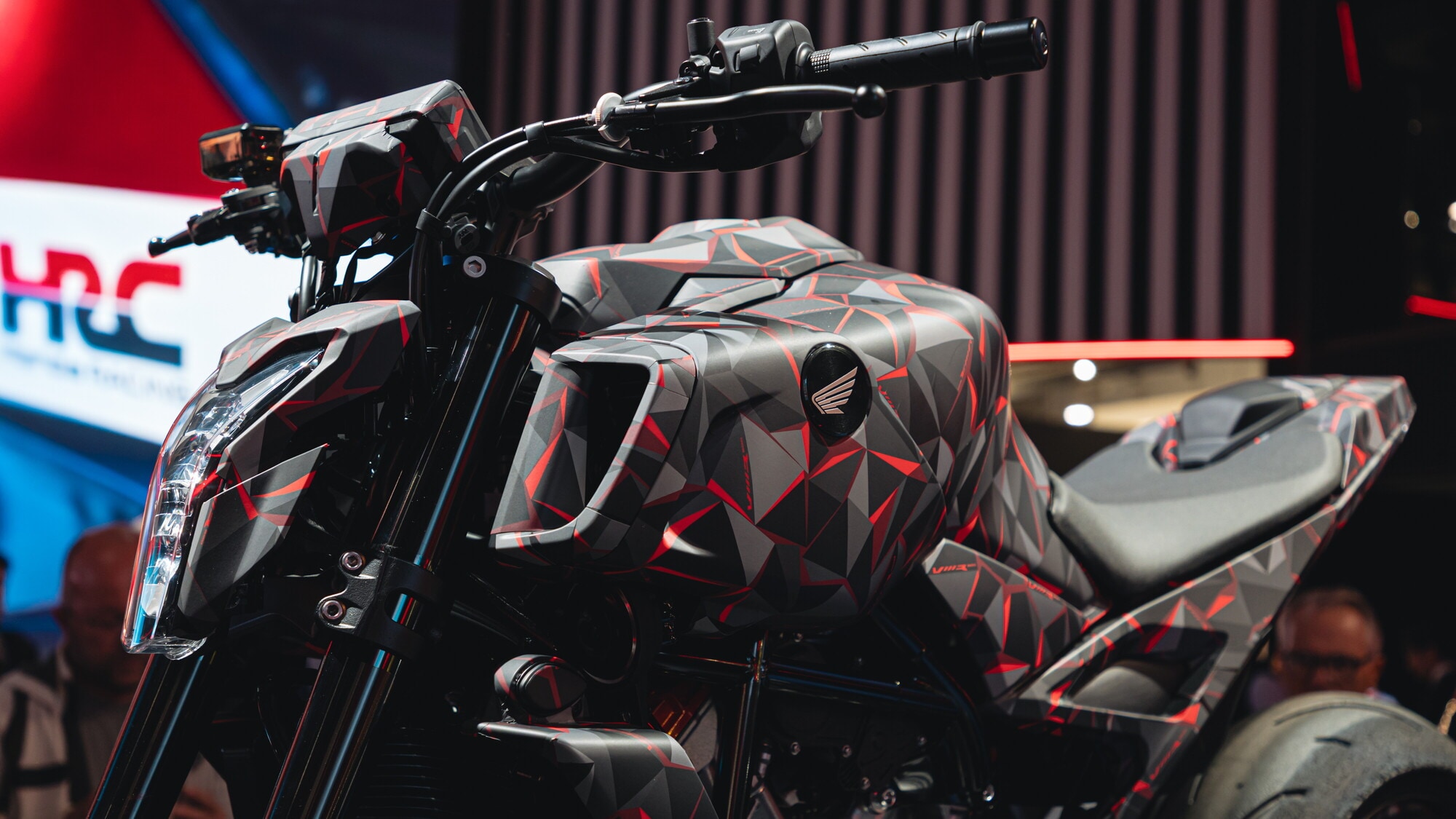 EICMA 2025, Honda V3R 900: il futuro delle naked