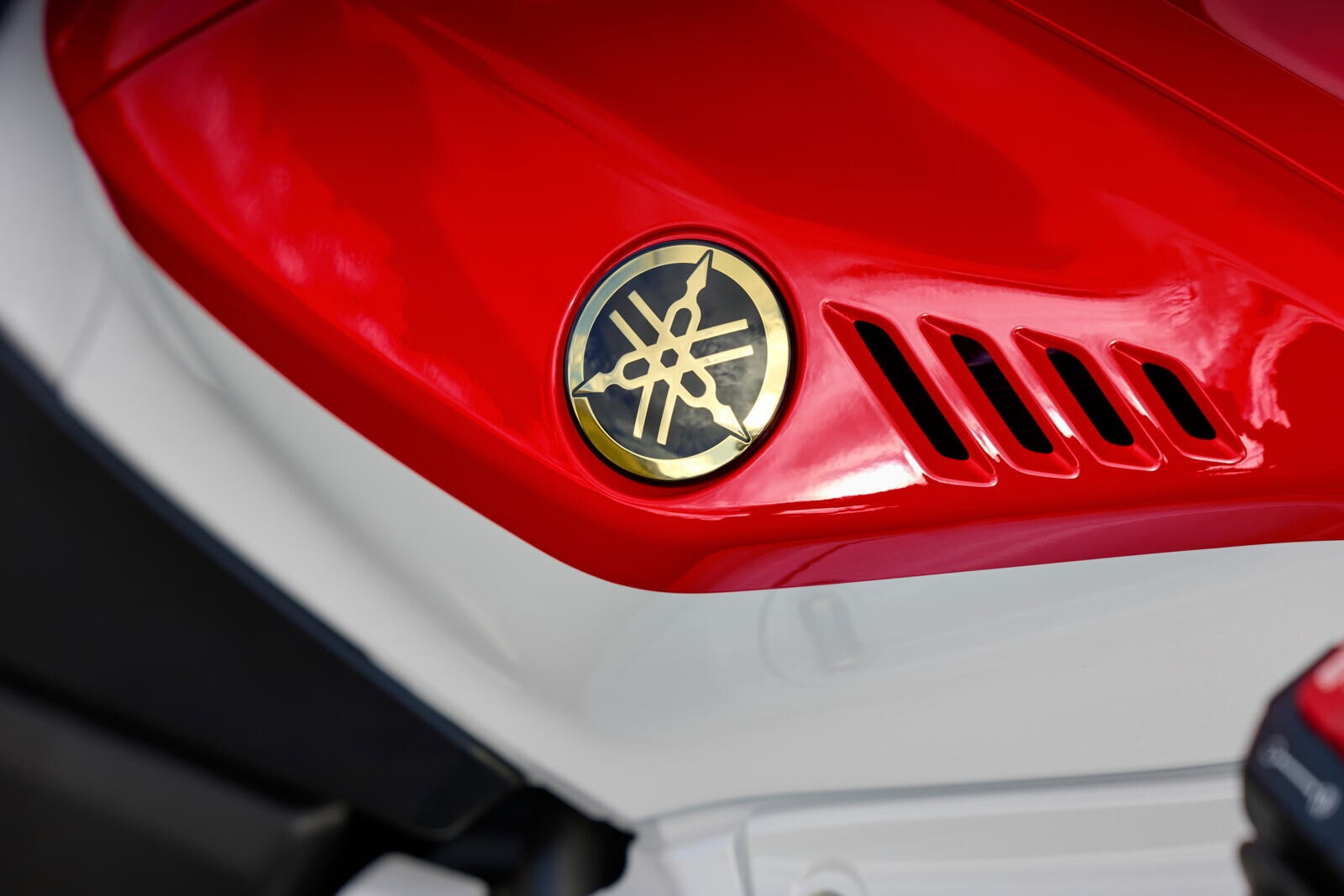 Yamaha R7: le foto della versione 2026