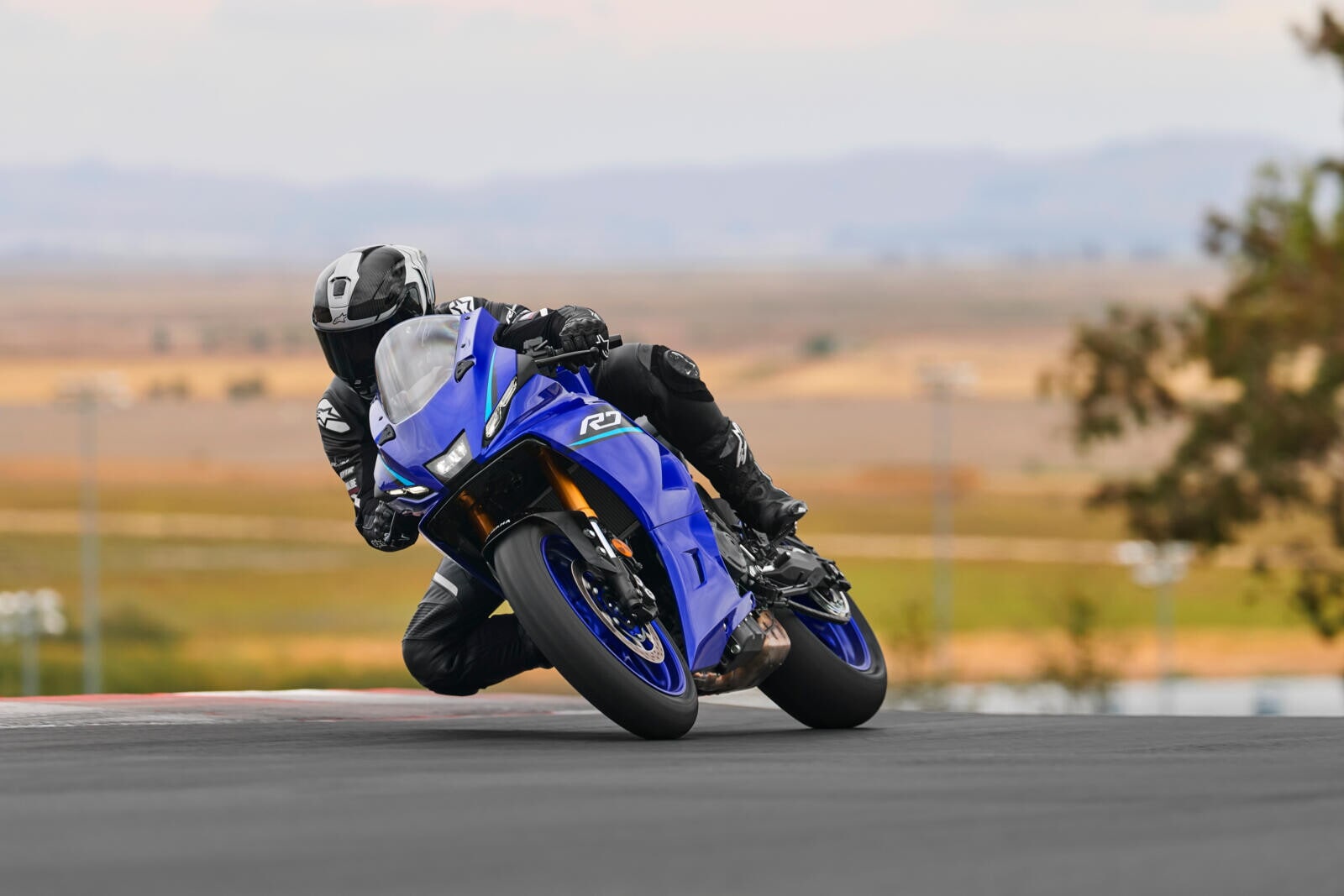 Yamaha R7: le foto della versione 2026