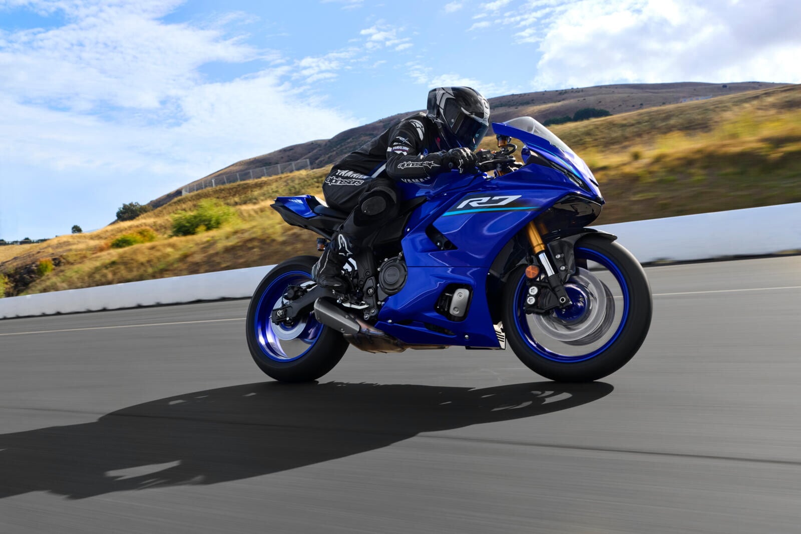 Yamaha R7: le foto della versione 2026