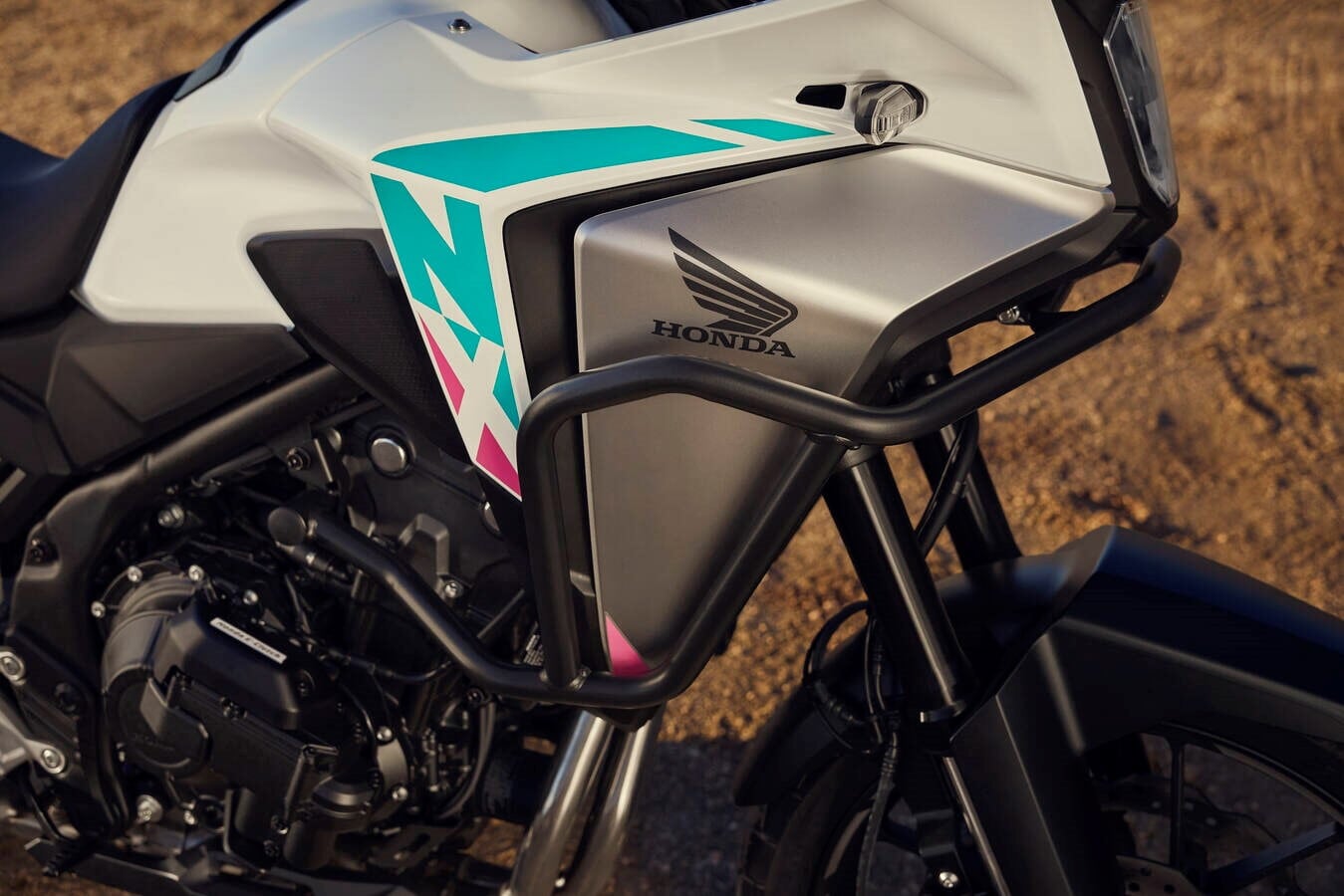 Honda NX500: le foto della versione 2026