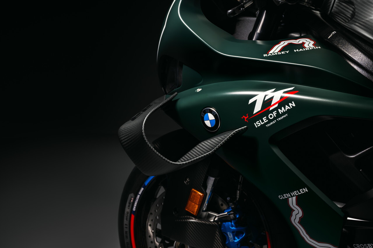 BMW M RR Isle of Man TT : le foto della SBK in edizione limitata