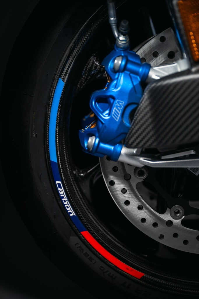 BMW M RR Isle of Man TT : le foto della SBK in edizione limitata