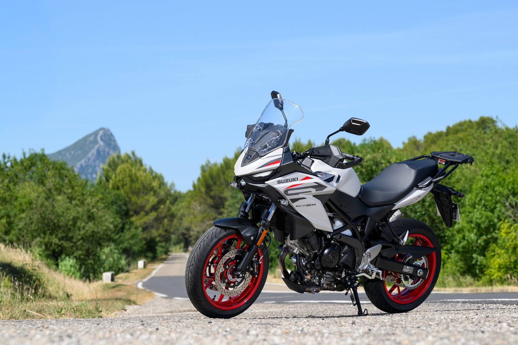 Suzuki SV-7GX: la gallery del test