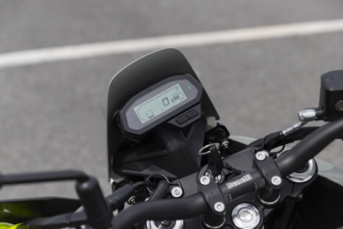 Benelli BKX 300: le FOTO della prova