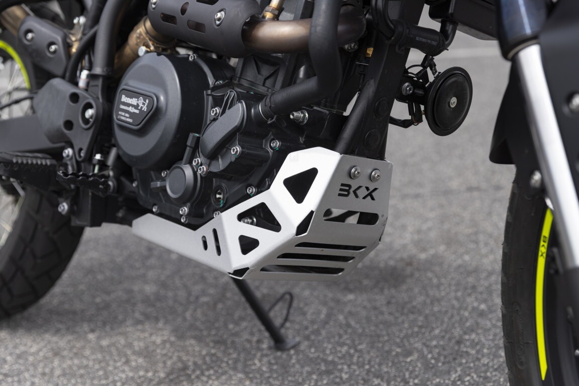 Benelli BKX 300: le FOTO della prova