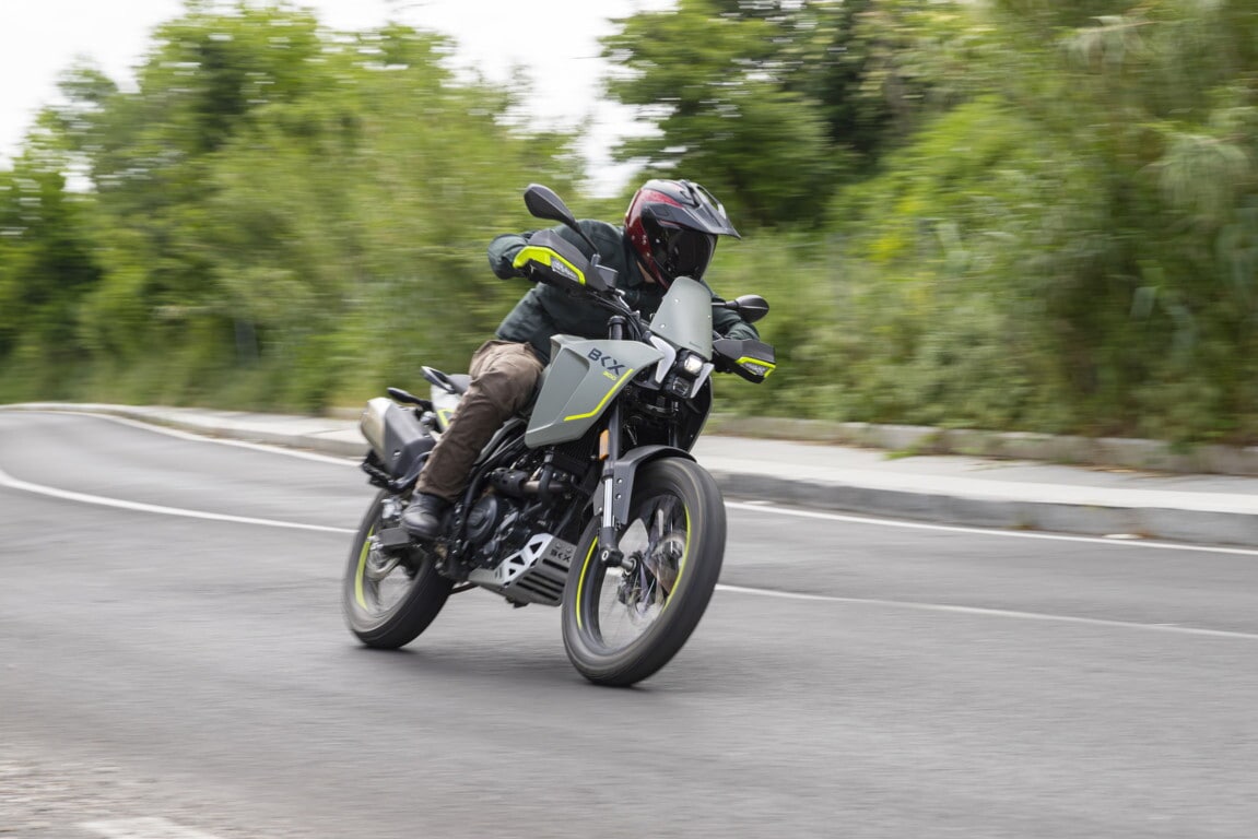 Benelli BKX 300: le FOTO della prova