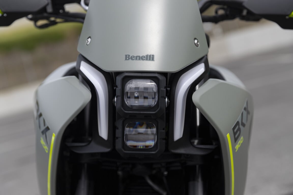 Benelli BKX 300: le FOTO della prova