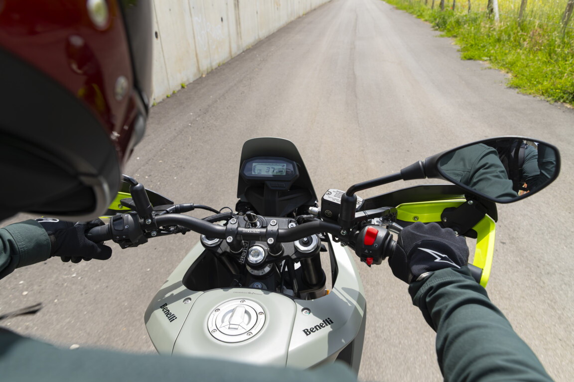 Benelli BKX 300: le FOTO della prova