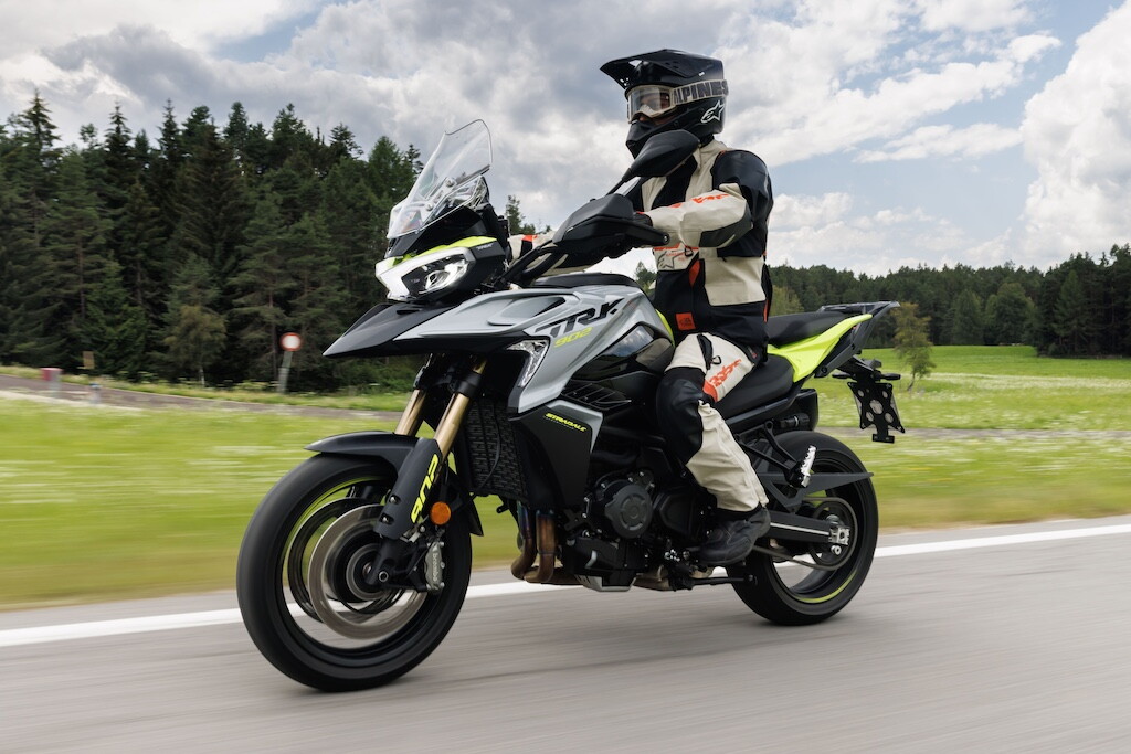 Benelli TRK 902 Stradale: le foto della prova