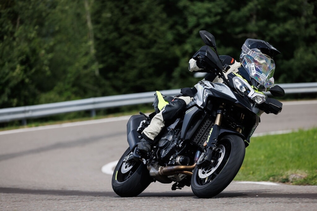 Benelli TRK 902 Stradale: le foto della prova