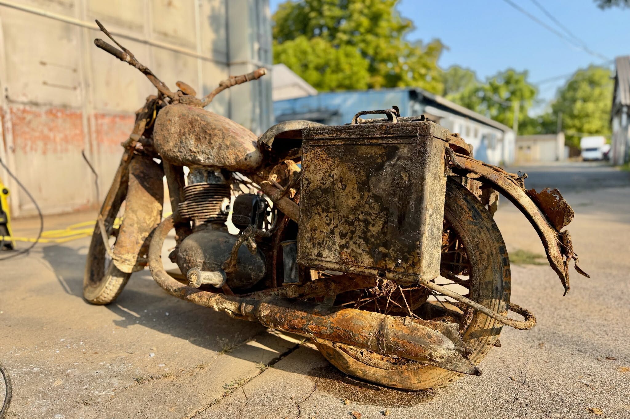 DKW NZ 350-1: le foto della moto riemersa dal Danubio