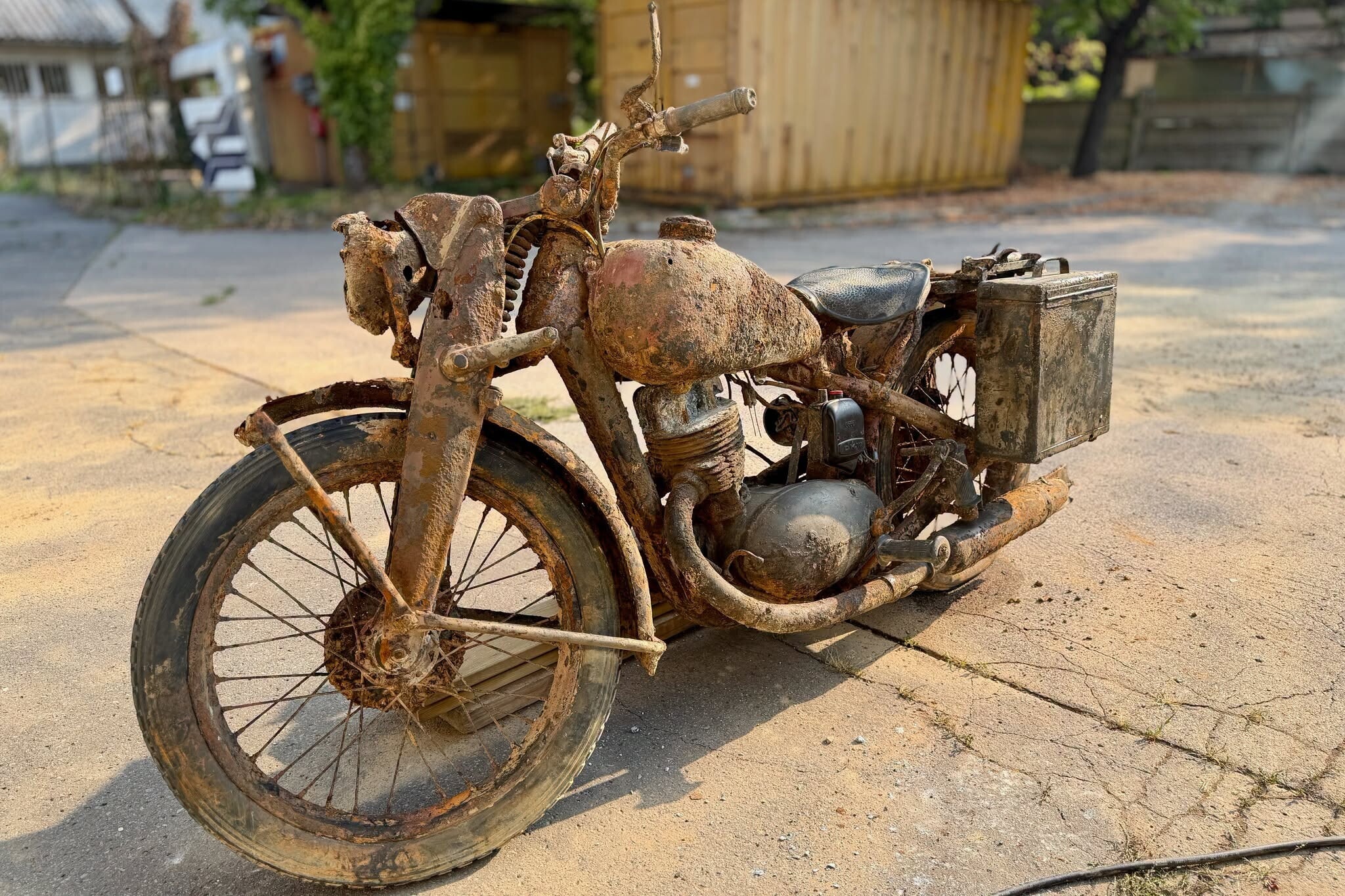 DKW NZ 350-1: le foto della moto riemersa dal Danubio