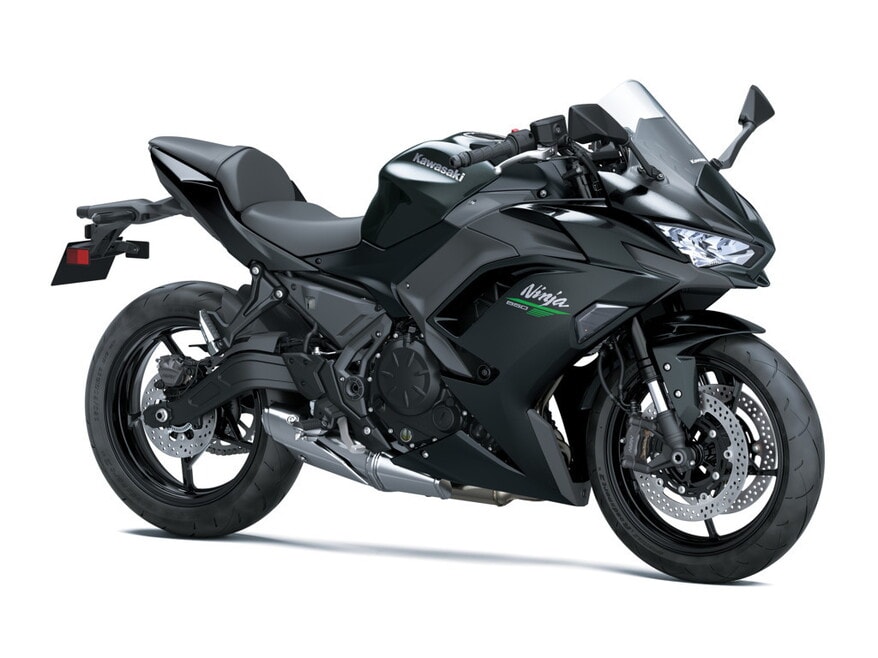 Kawasaki Ninja 650 2027, più sportiva e affilata: le FOTO
