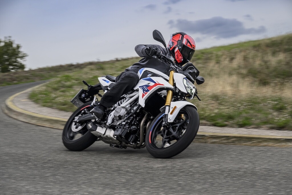 BMW F 450 R: la nuova naked A2 promette divertimento. Le foto