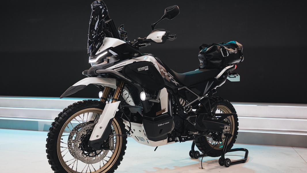 CFMOTO: a EICMA 2025 arriva la 1000MT-X