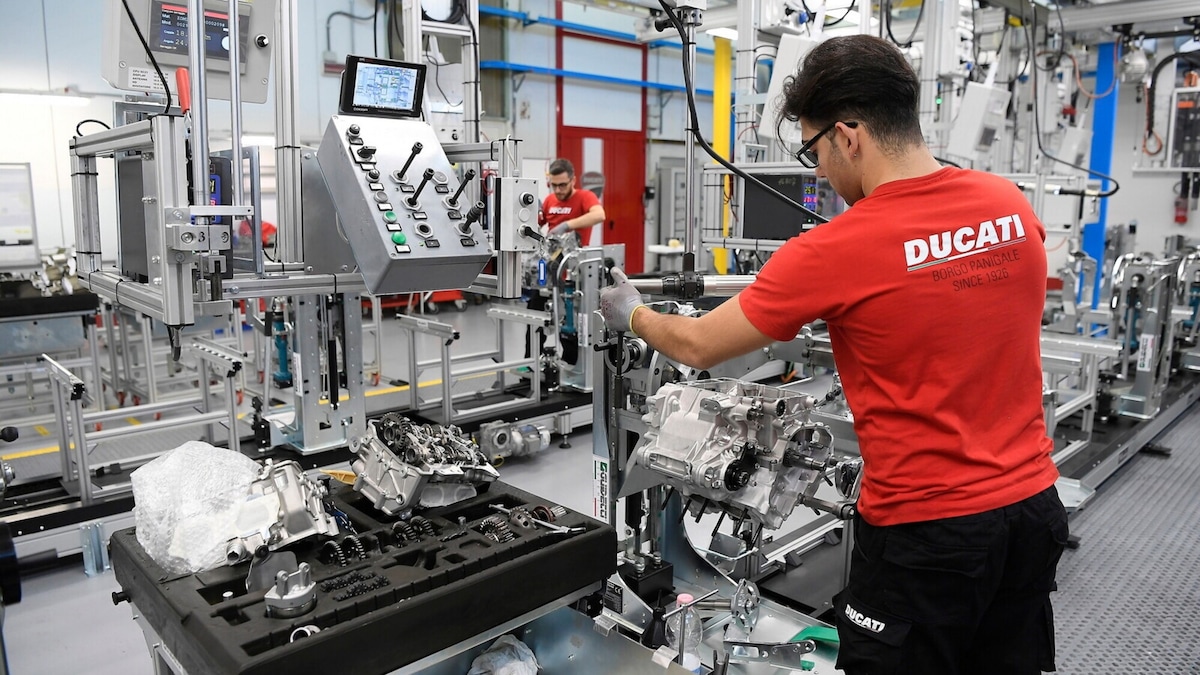Mercato in calo e richio dazi: Ducati non rinnova i contratti stagionali